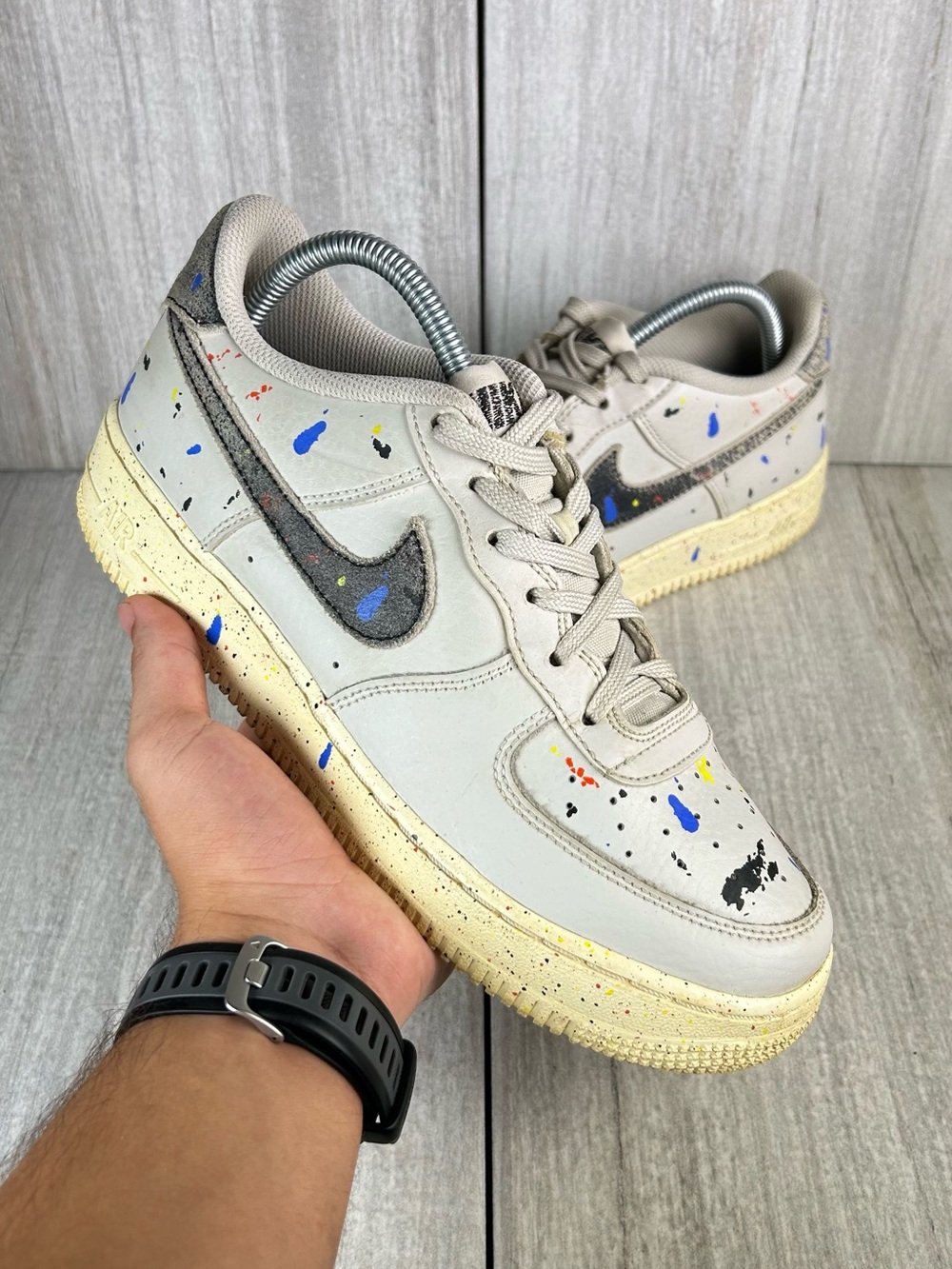 Nike Air Force 1 One LV8 Taupe Paint Splatter Sneaker Shoes Womens Size 8.5 7Y